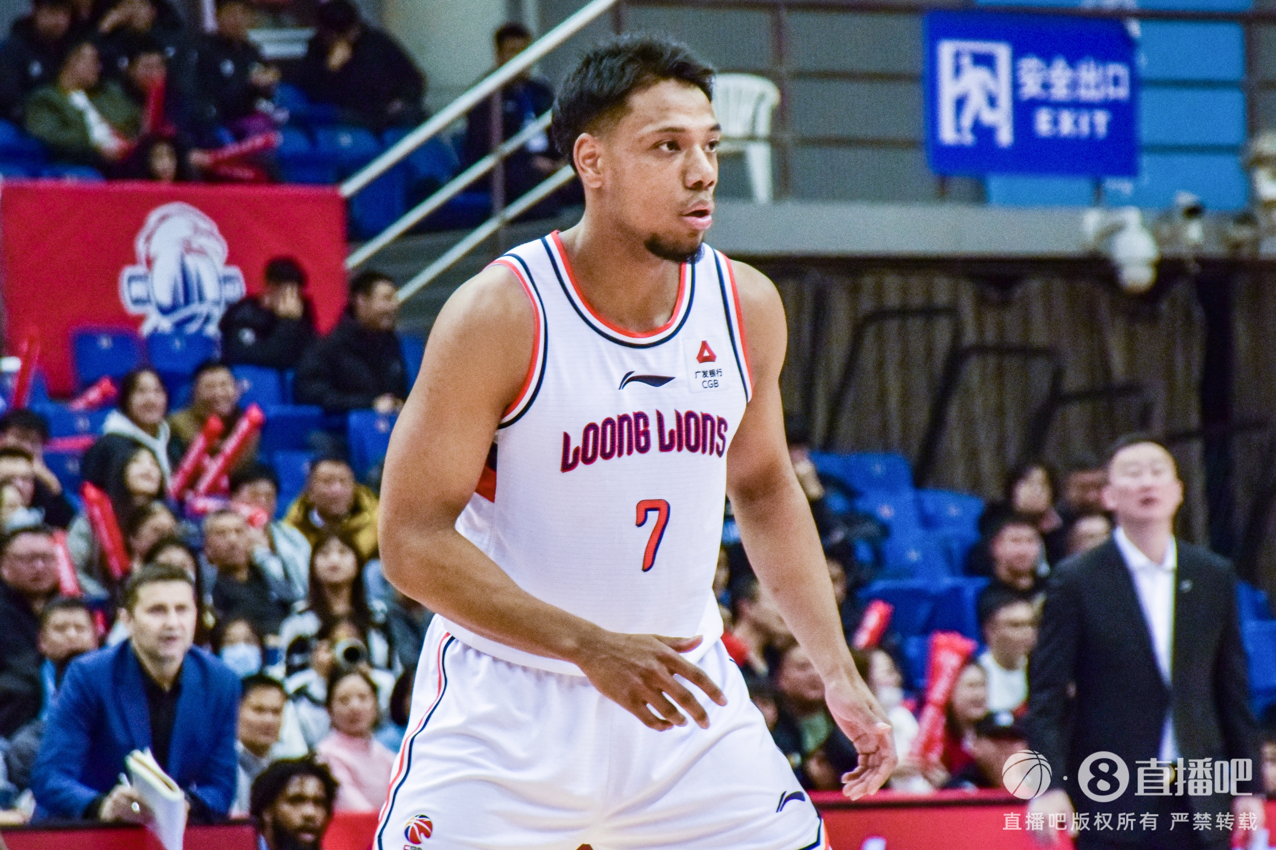 开云登录网址入口-直播吧：同曦与祝铭震签订的是为期一年顶薪合同