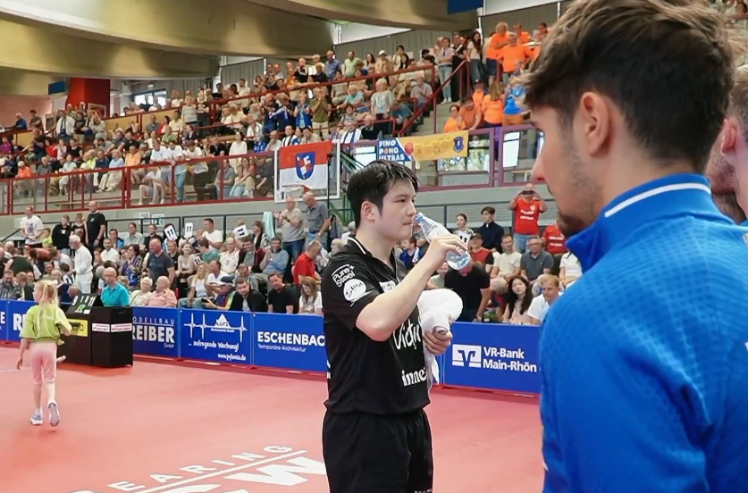 开云线上入口-樊振东3-1贝塔斯迈尔迎第二胜!三四局领先险被逆转,还是保守!