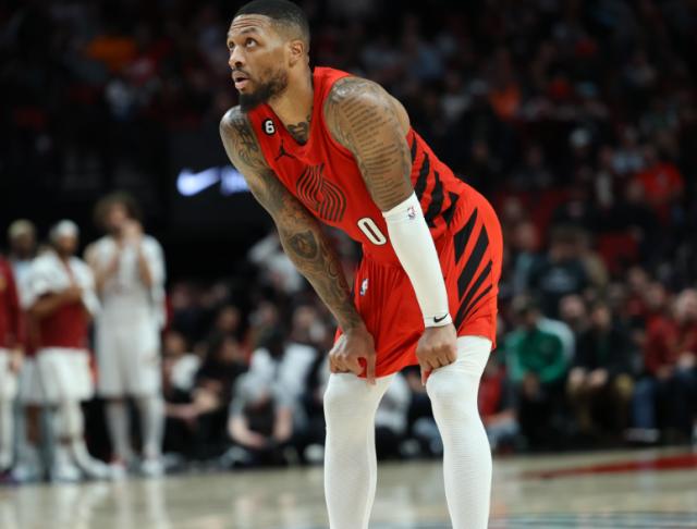 开云登录网址入口-超5支球队问价利拉德 开拓者寻戈贝尔式疯狂交易