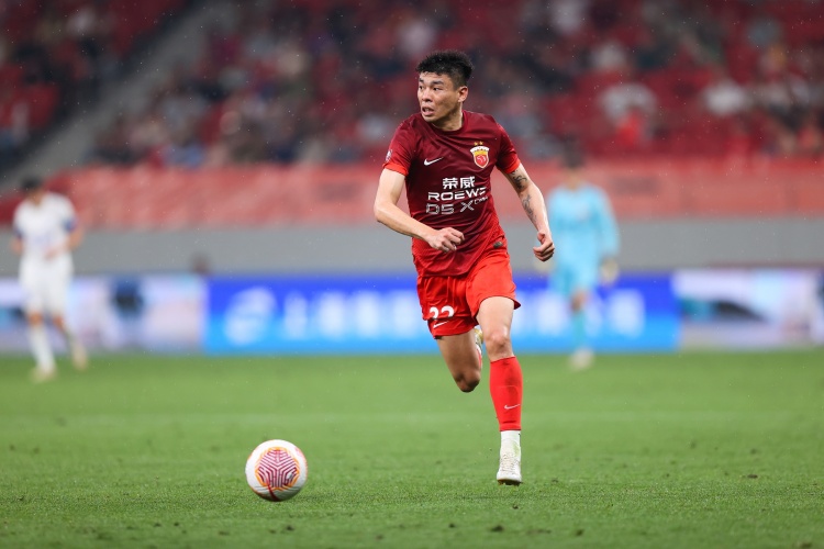 开云登录网址入口-东体：李帅出现肌肉拉伤，颜骏凌赛前热身时两根手指错位和脱臼